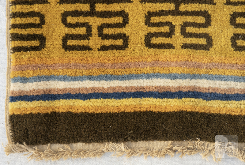 A pillar rug - 图2